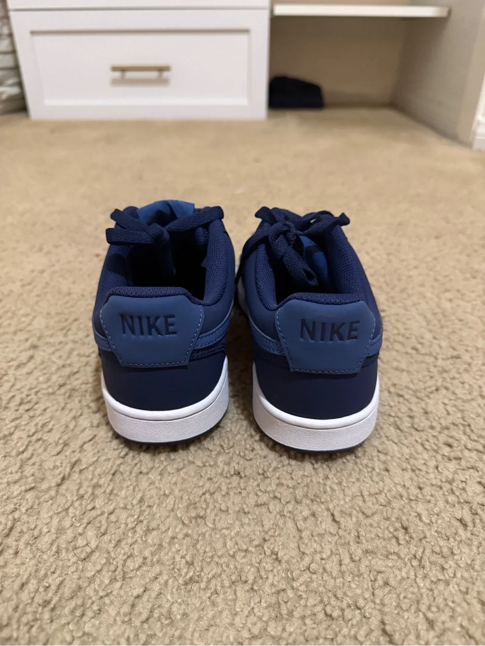 Nike men’s court